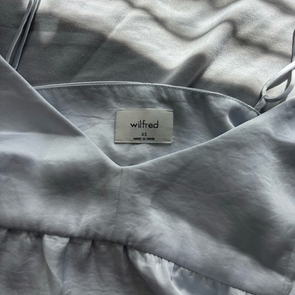 Aritzia Wilfred Babydoll Top - Picture 2 of 3